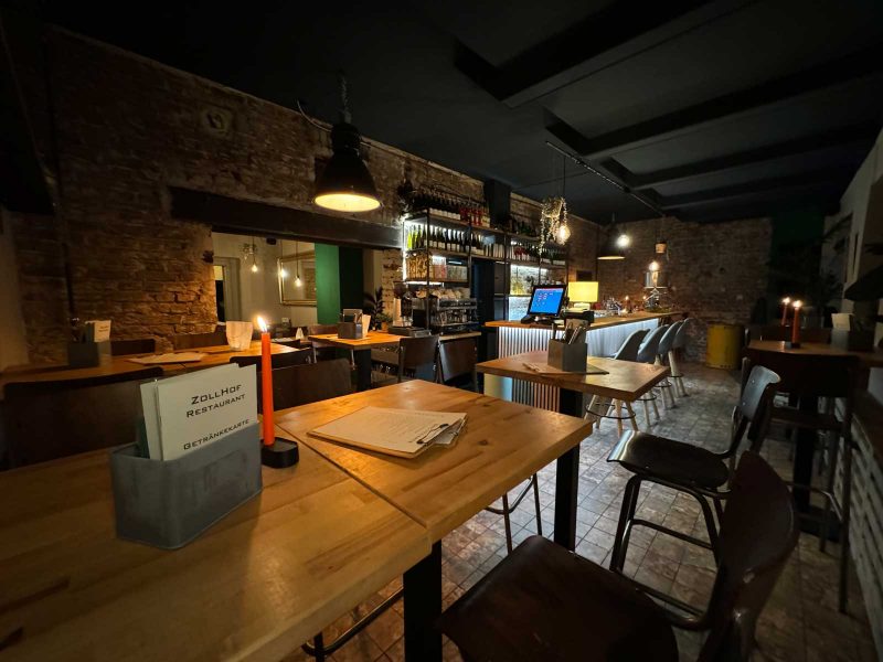 eventlocation-innenbereich-abend