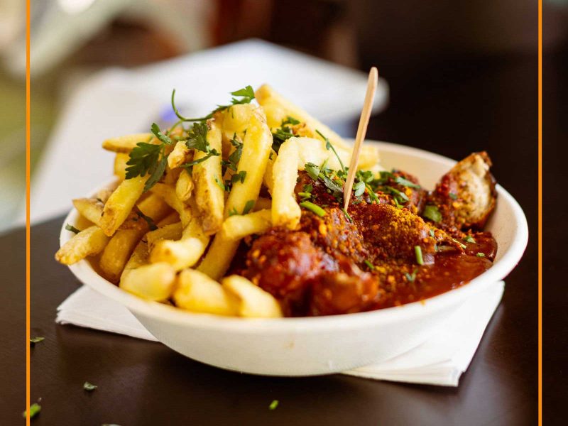 foodtrailer-pommes-currywurst